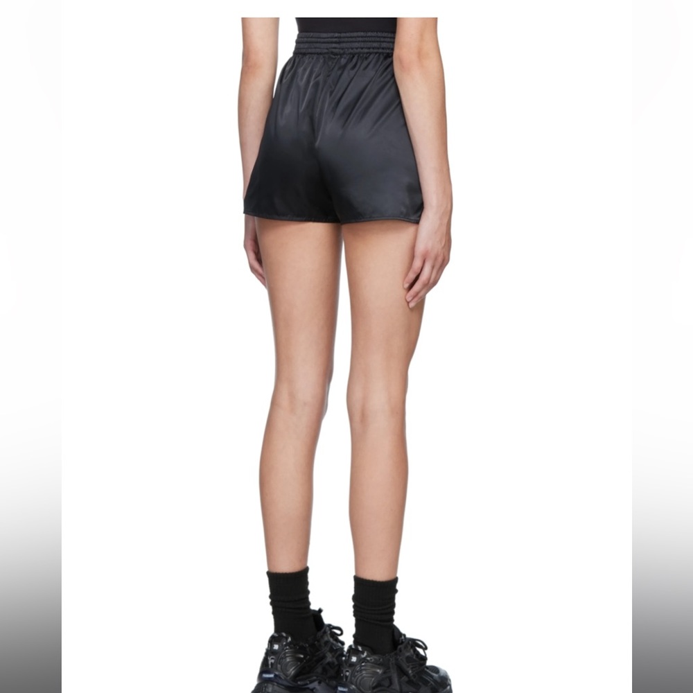 skims utility sport shorts in gunmetal color